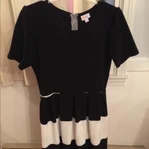 Large LuLaRoe Amelia